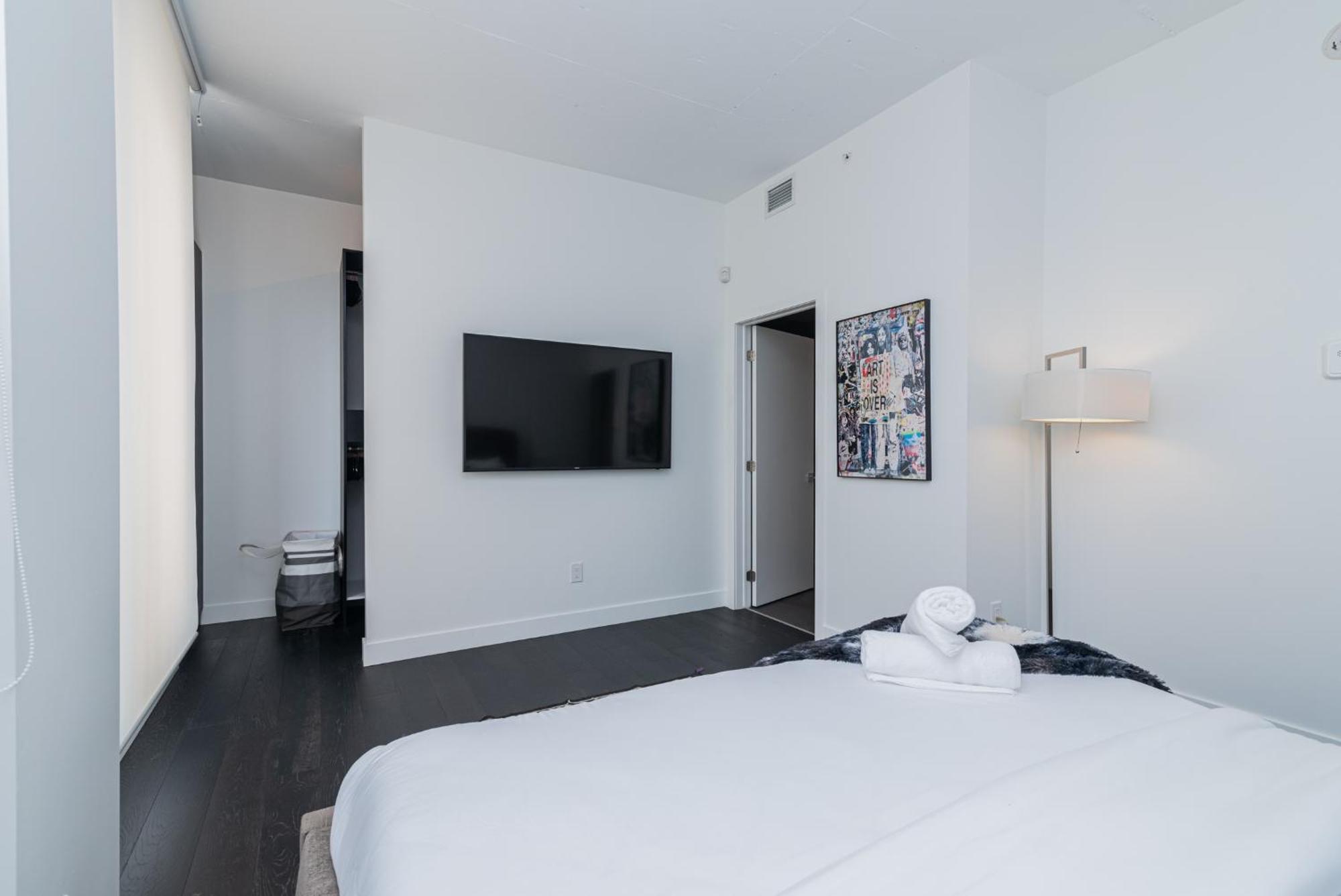 Le Se7T Penthouses Монреаль Экстерьер фото